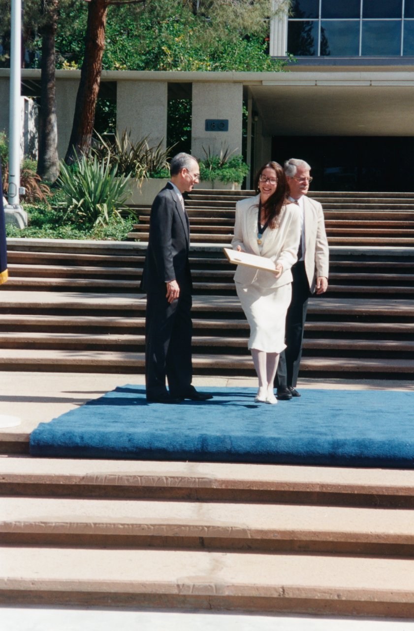 Merle receiving NASA award 1988